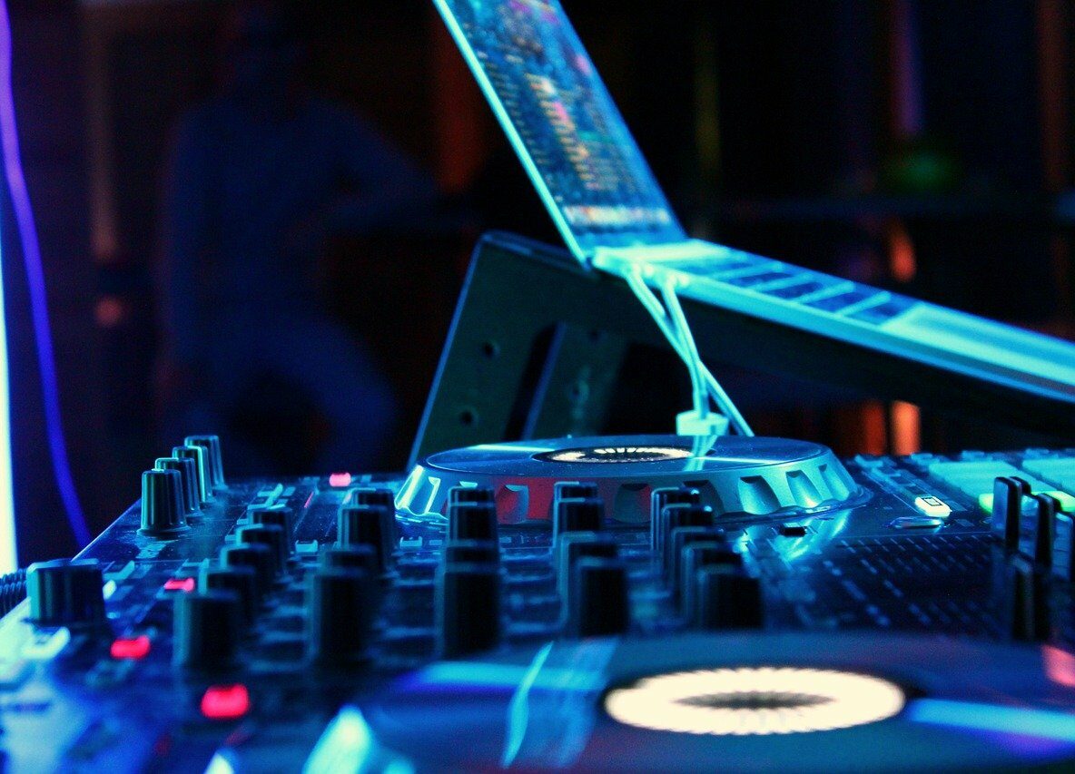 Dj para eventos pequeños